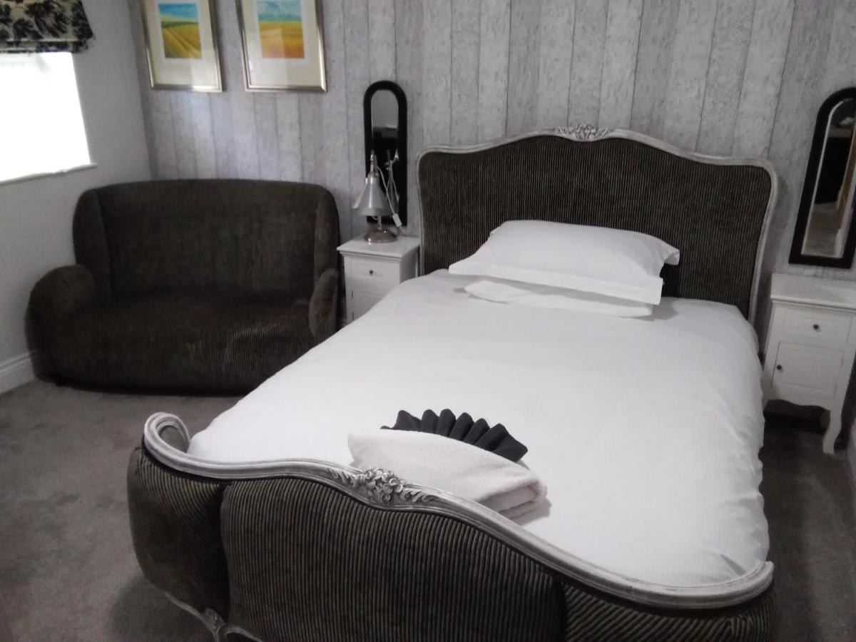 Holly Tree B&B Бромярд Екстериор снимка