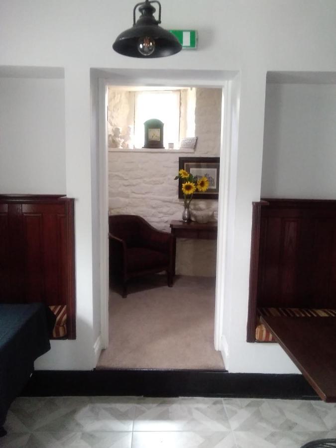 Holly Tree B&B Бромярд Екстериор снимка